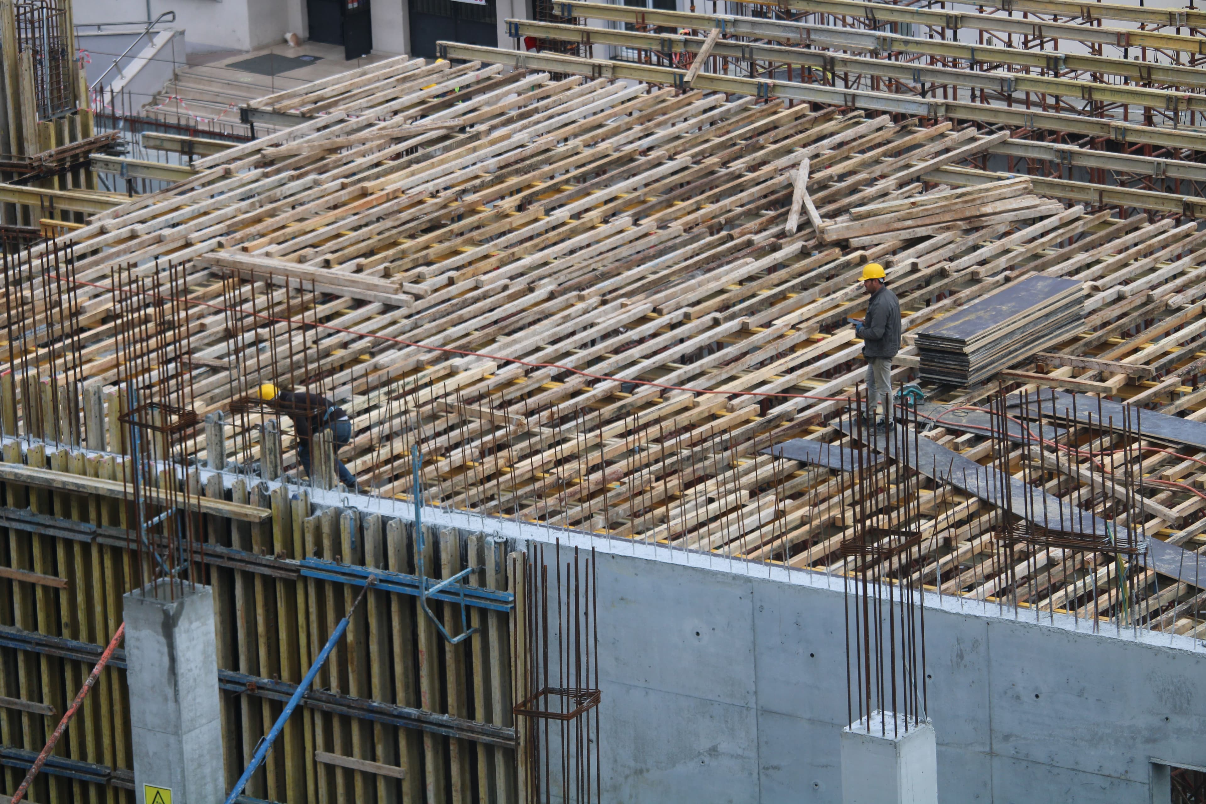Efficient facility solutions: maintenance, cleaning, construction, and staffing services.